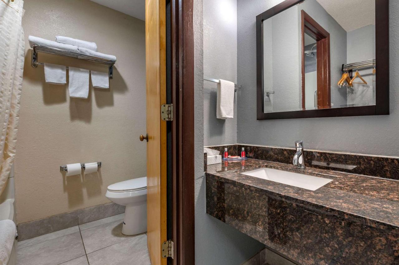 Econo Lodge Lafayette Buitenkant foto